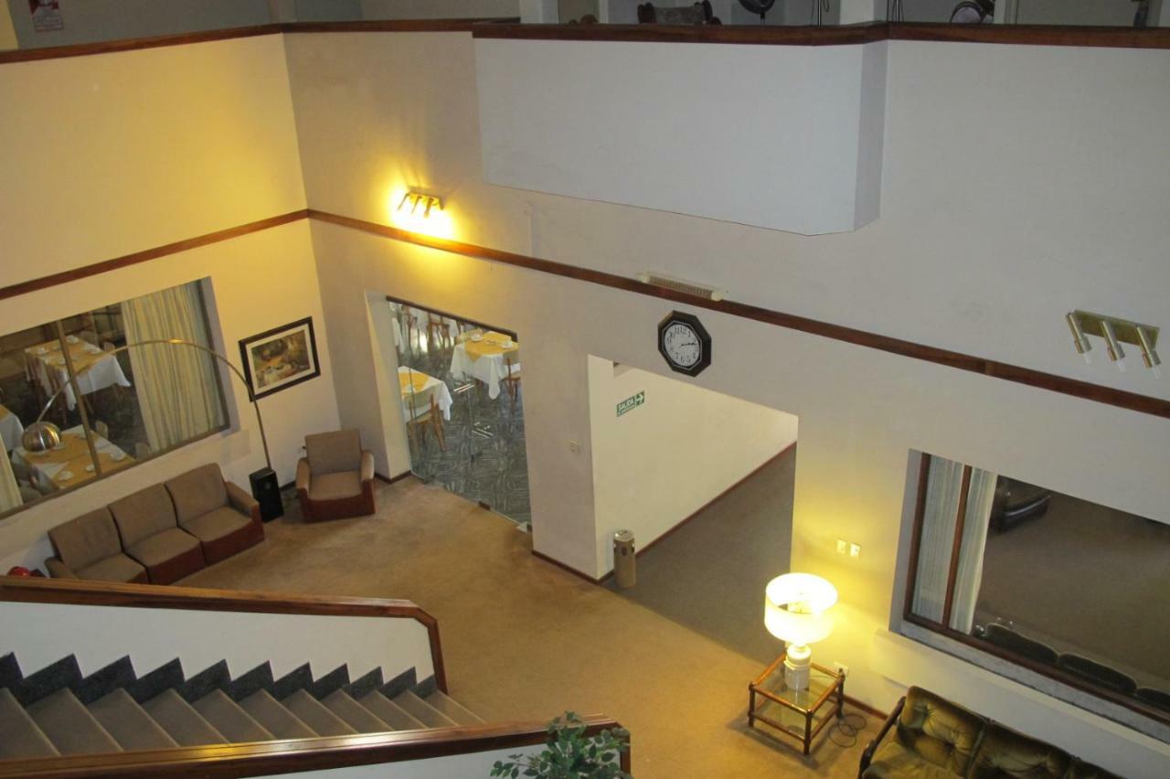 Hotel Emperador Necochea Exteriör bild
